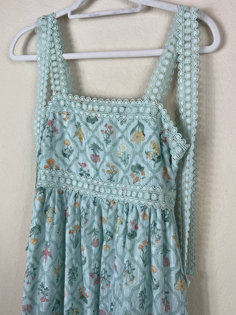 Blu Pepper Floral Tiered Maxi Dress Lace Tie Straps Size Small NWT - Picture 4 of 8